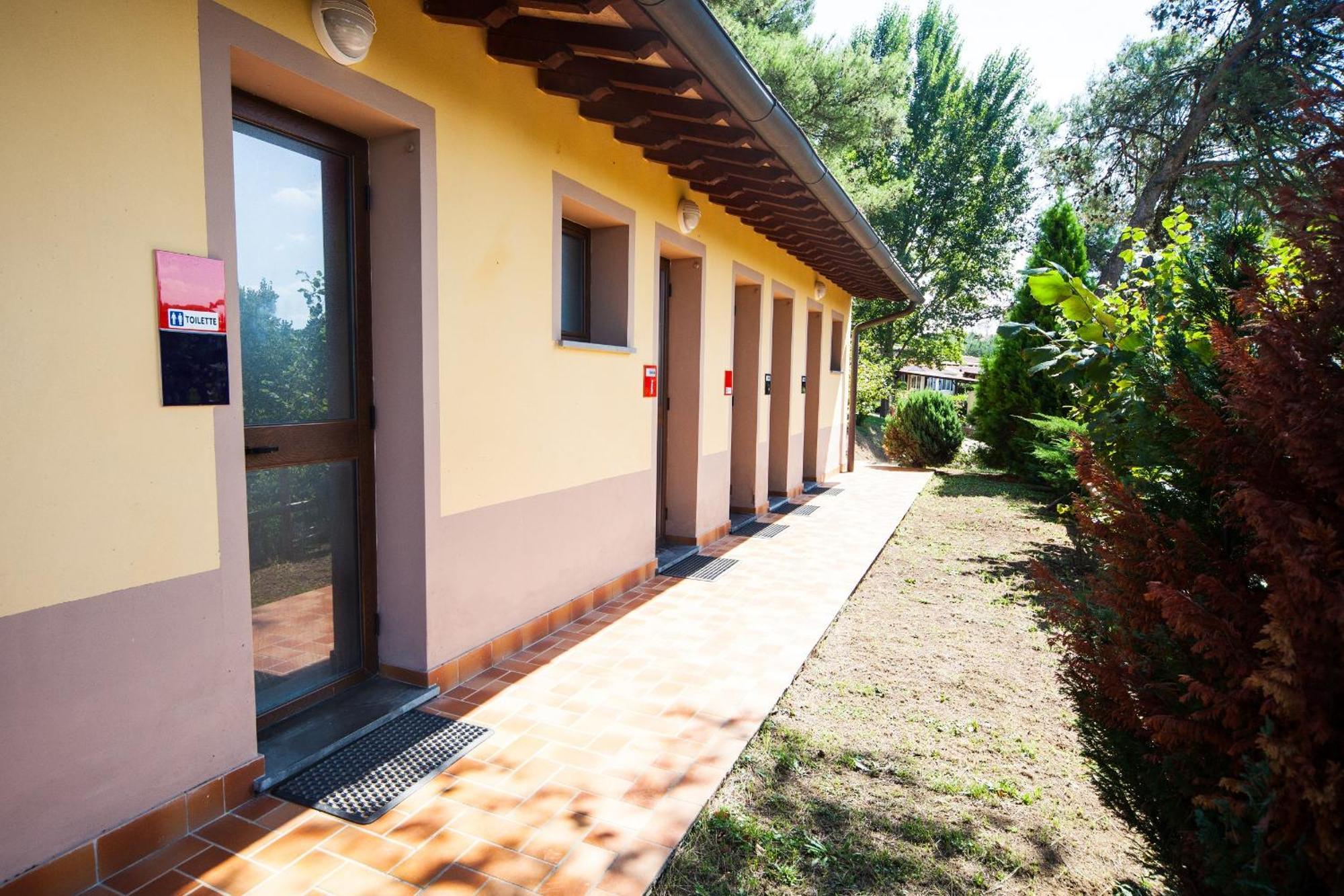 Toscana Holiday Village Montopoli in Val dʼArno Екстериор снимка